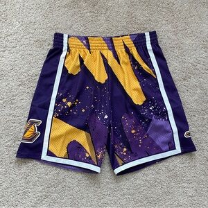Mitchell & Ness BA Hyper Hoops Swingman Basketball Shorts Lakers Purple Size XL